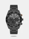 Every detail of this watch combines timeless design with functionality. The ultra-thin steel case, with a matte and polished finish, encases a dial crafted with Sunray technology, featuring applied stroke markers and the brand logo. Narrow rectangular baton-style hands complete the design. Sapphire crystal provides durability, while the fluted crown adds an element of craftsmanship. The comfortable leather strap, secured with a clasp, ensures a reliable fit.