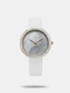 Style arrives effortlessly the moment you wear this smartly designed women's analog watch from the Younique 2.0 collection by Fastrack. Protected by a mineral glass, the silver round dial is nestled in a 36 mm case. It vaunts plain three hands. The metal strap comes in a brown hue that further elevates the look of the watch. Moreover, it is fitted with a jewellery clasp that ensures a secure fit on the wrist.