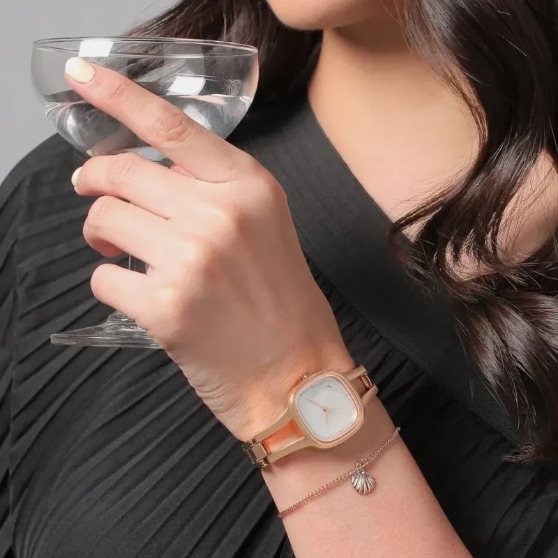 Fastrack Pulse Quartz Analog Mother Of Pearl Dial Rose Gold Metal Strap Watch For Girls - 6147WM01F - Image 5