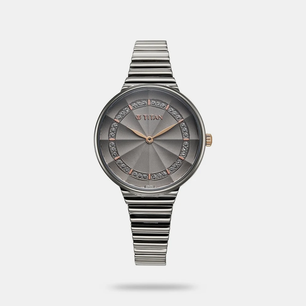 https://watchpalace.in/product/titan-aura-quartz-analog-grey-dial-stainless-steel-strap-watch-for-women-95245km02/ Titan Aura Quartz Analog Grey Dial Stainless Steel Strap Watch for Women - 95245KM02