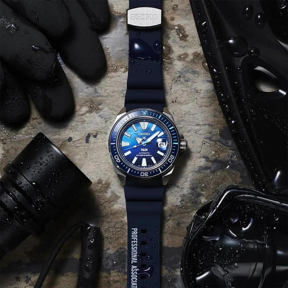 https://watchpalace.in/product/prospex-great-blue-samurai-scuba-padi-special-edition-analog-silicone-watch-srpj93k1/ Prospex Great Blue Samurai Scuba PADI Special Edition Analog Silicone Watch SRPJ93K1 - Image 5
