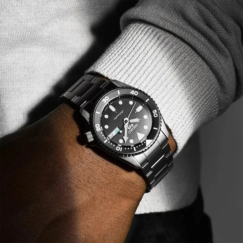 https://watchpalace.in/product/5-sports-men-automatic-black-dial-analog-stainless-steel-watch-srpk29k1/ 5 Sports Men Automatic Black Dial Analog Stainless Steel Watch SRPK29K1 - Image 6