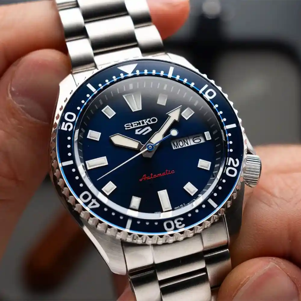 https://watchpalace.in/product/5-sports-men-automatic-blue-dial-analog-stainless-steel-watch-srpl83k1-2/ 5 Sports Men Automatic Blue Dial Analog Stainless Steel Watch - SRPL83K1 - Image 3